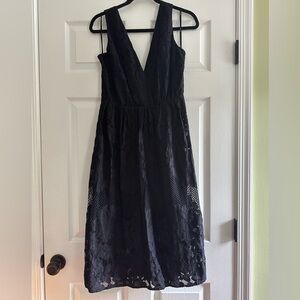 Ali & Jay V neck black lace midi dress S